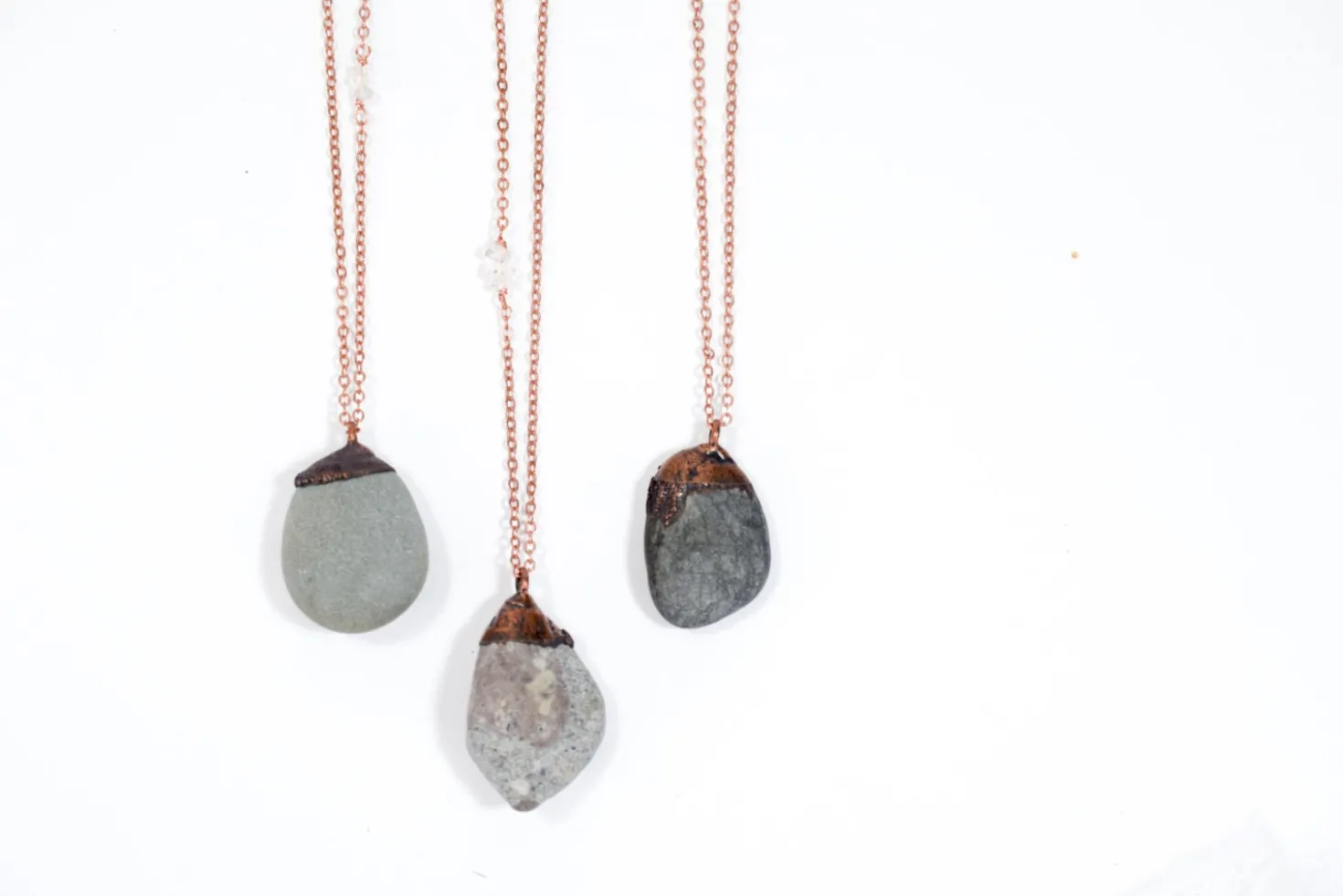 Beach pebble necklace | Raw stone necklace
